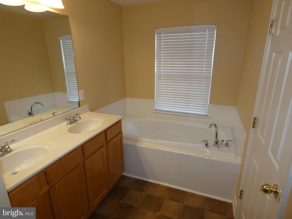 1308 Saunders Drive - Photo 17