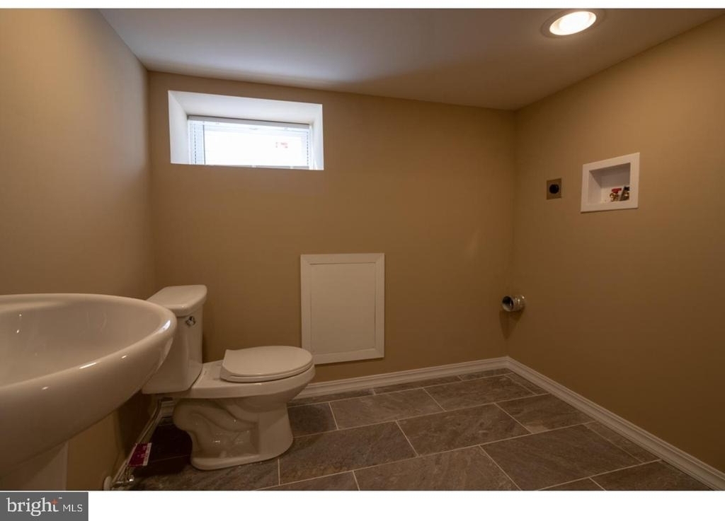 6241 N Woodstock Street - Photo 12