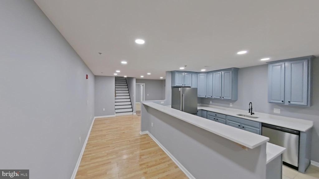 1831 W Diamond Street - Photo 3