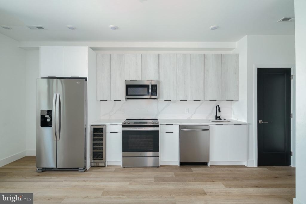 930 N 2nd Street - Photo 3