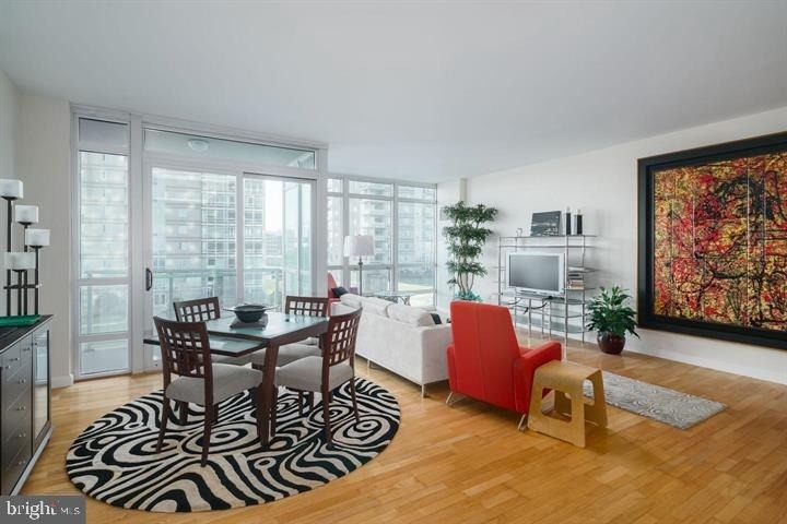 901 N Penn Street - Photo 2