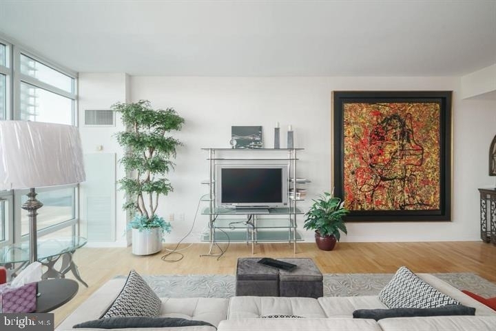 901 N Penn Street - Photo 3