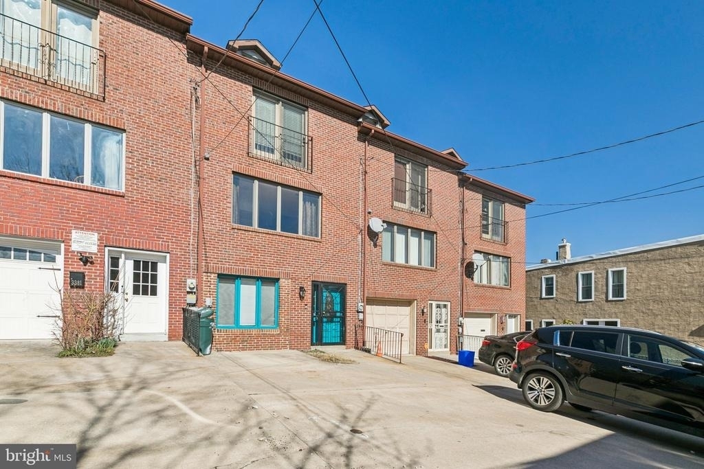 3379 Frederick Street - Photo 2