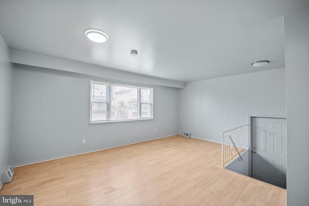 7727 Langdon Street - Photo 3