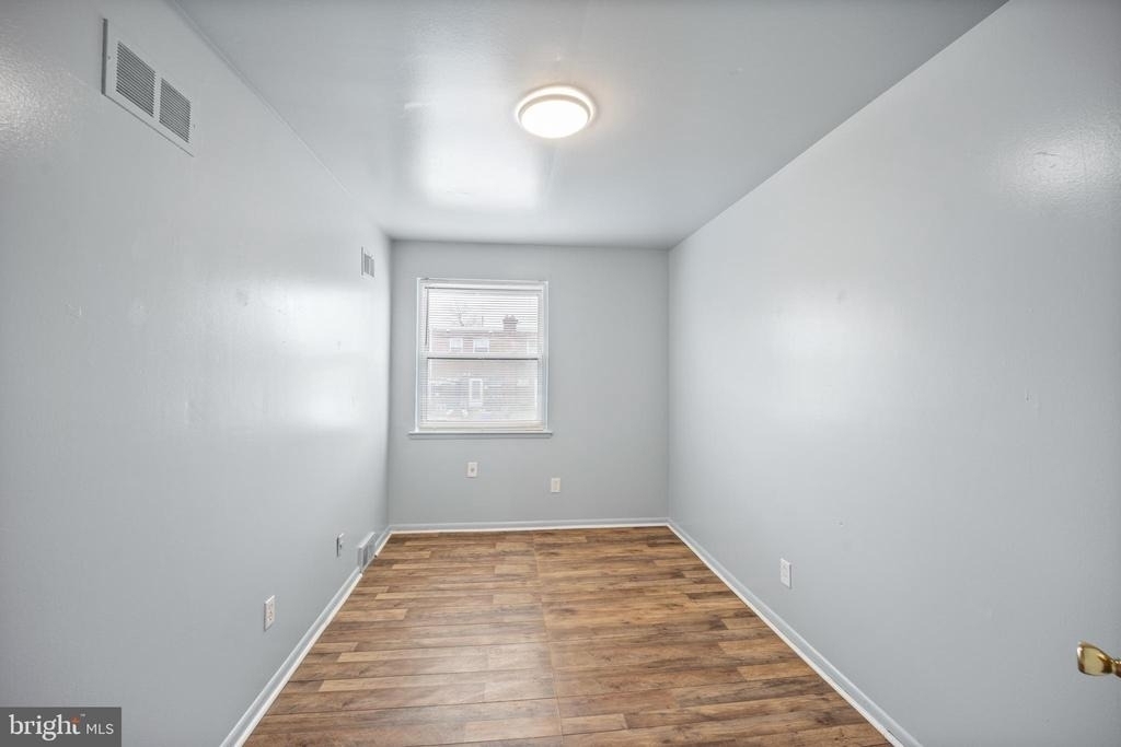 7727 Langdon Street - Photo 15