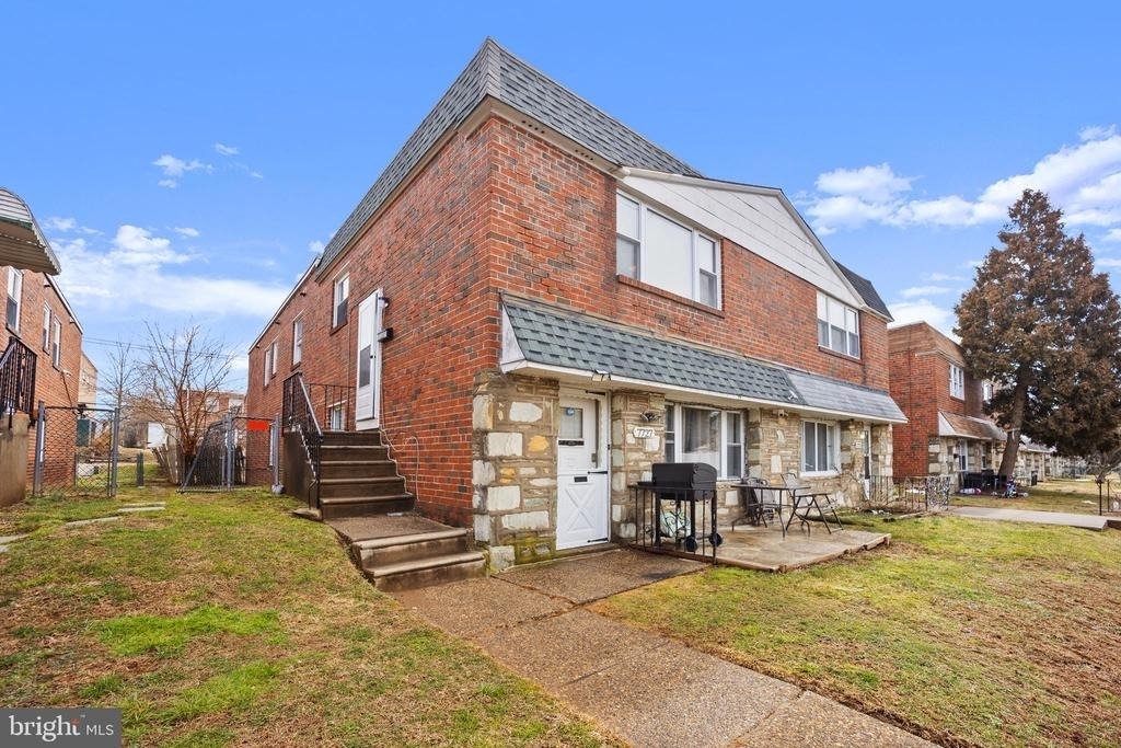 7727 Langdon Street - Photo 0