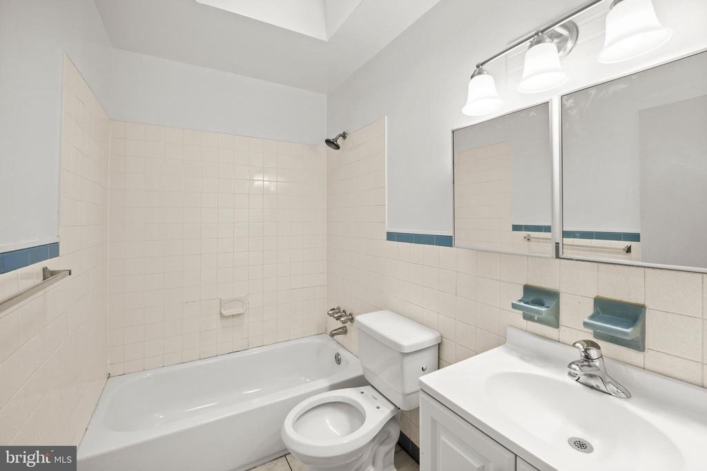 7727 Langdon Street - Photo 13