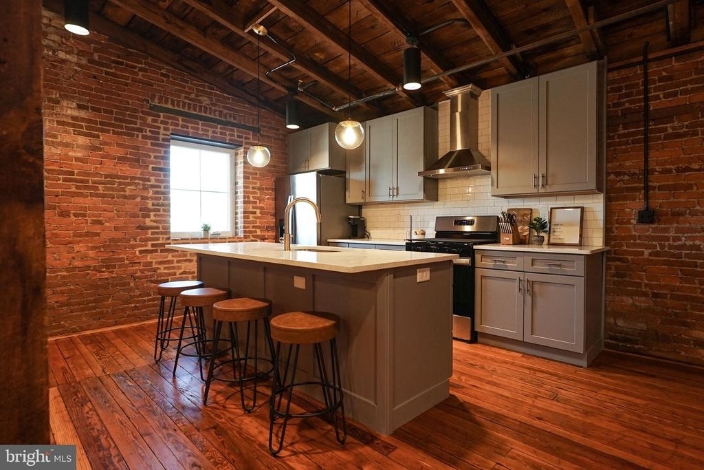437 W Grant Street - Photo 23