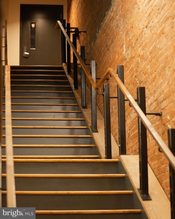 437 W Grant Street - Photo 7