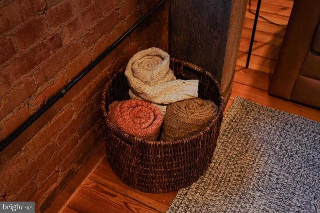 437 W Grant Street - Photo 3