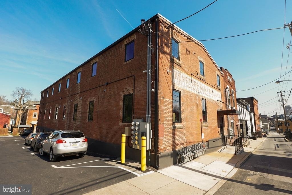 437 W Grant Street - Photo 36
