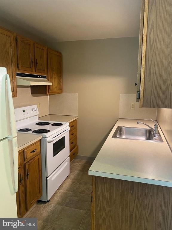16 W Lemon Street - Photo 0