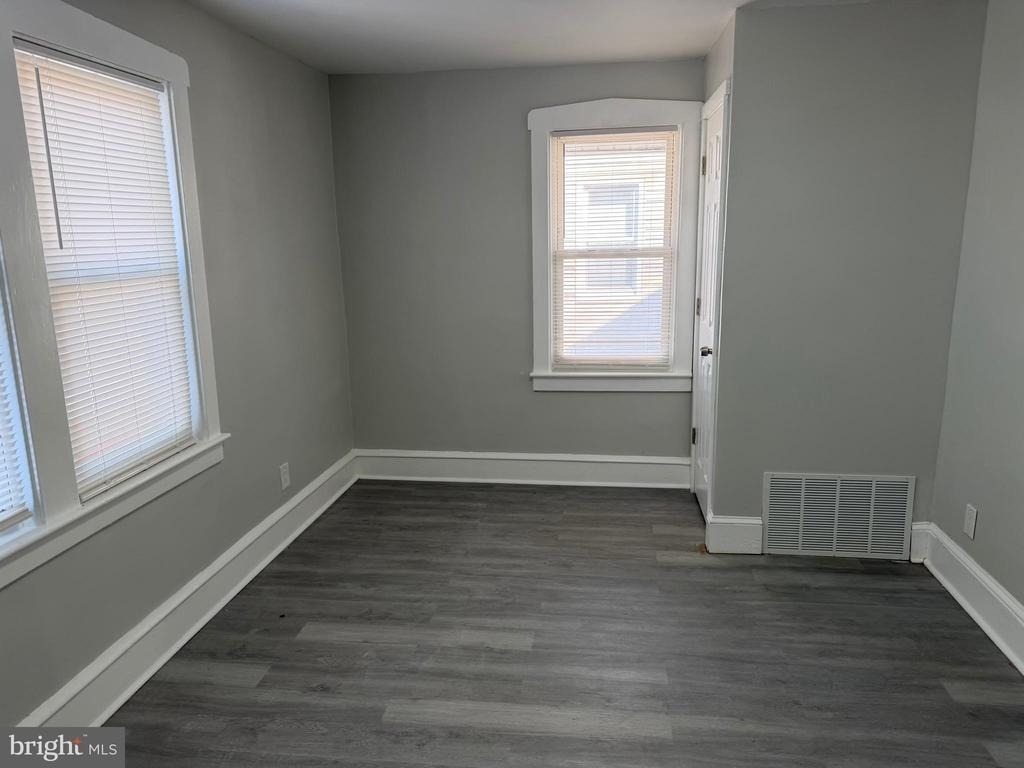 244 Mansion Avenue - Photo 17