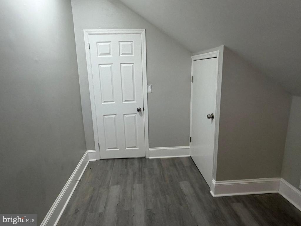244 Mansion Avenue - Photo 22