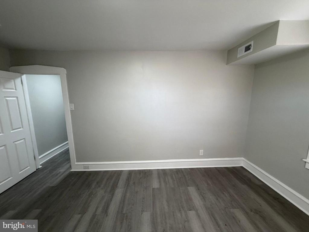 244 Mansion Avenue - Photo 12