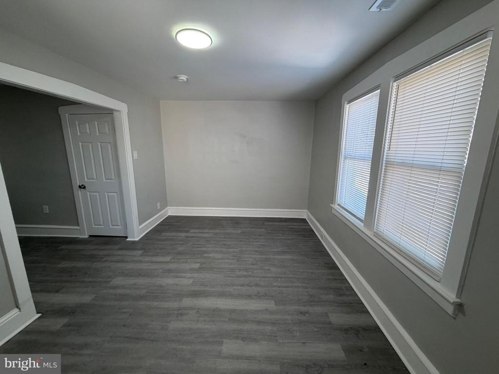 244 Mansion Avenue - Photo 5