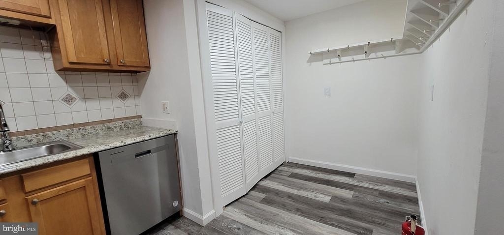 2209 Greenwood Drive - Photo 9