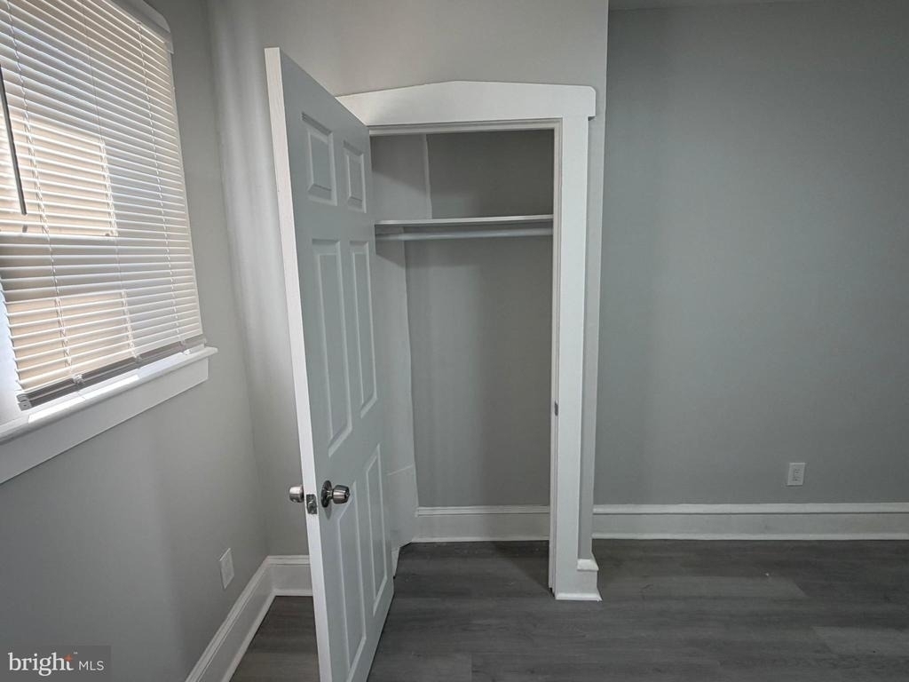 244 Mansion Avenue - Photo 18