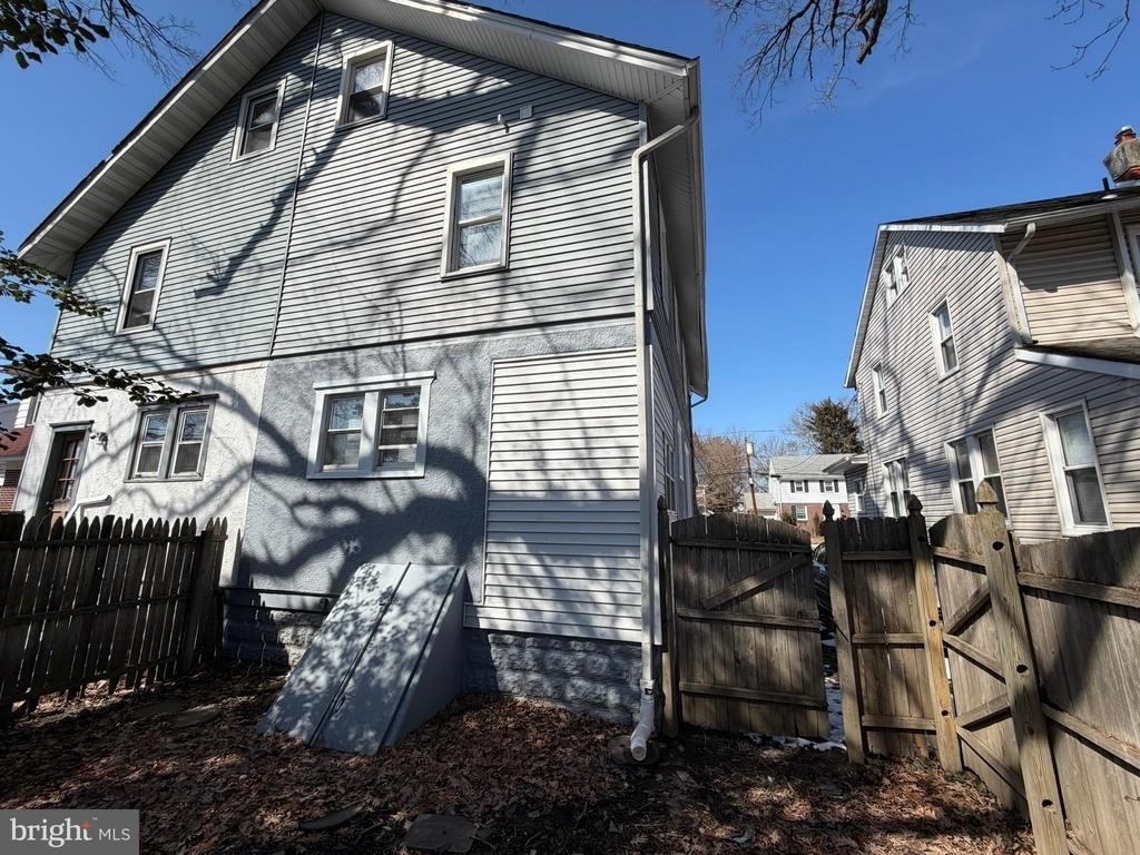 244 Mansion Avenue - Photo 23