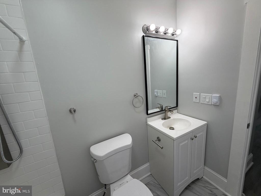 244 Mansion Avenue - Photo 11