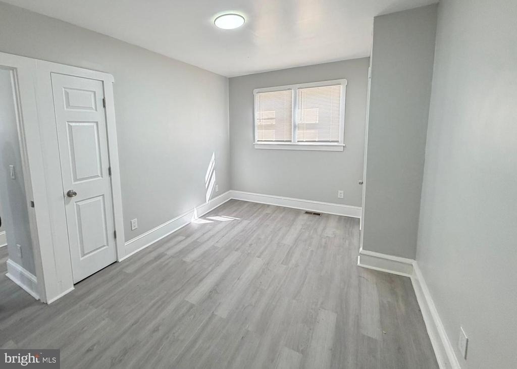 244 Mansion Avenue - Photo 16