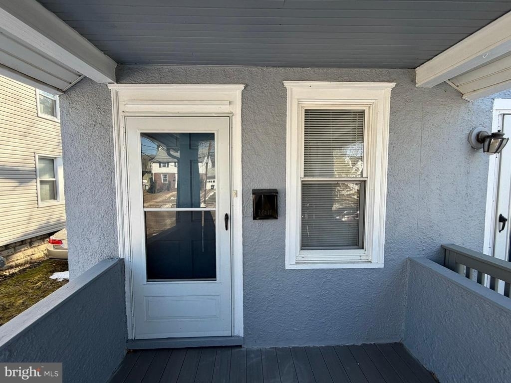 244 Mansion Avenue - Photo 2