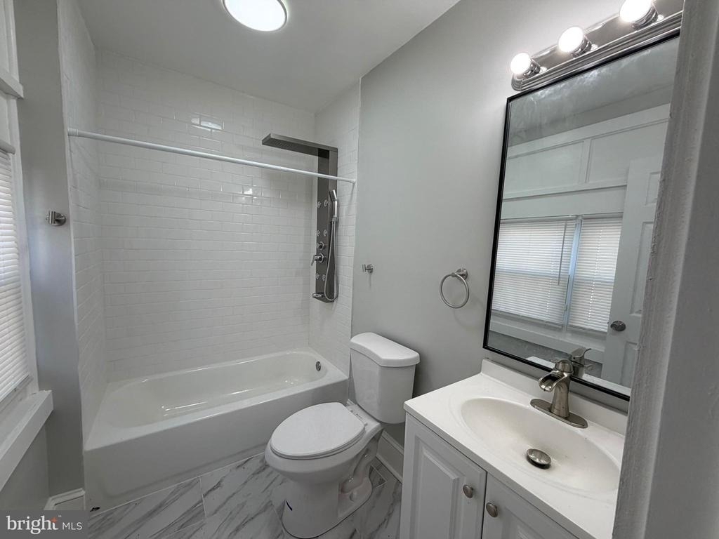 244 Mansion Avenue - Photo 10