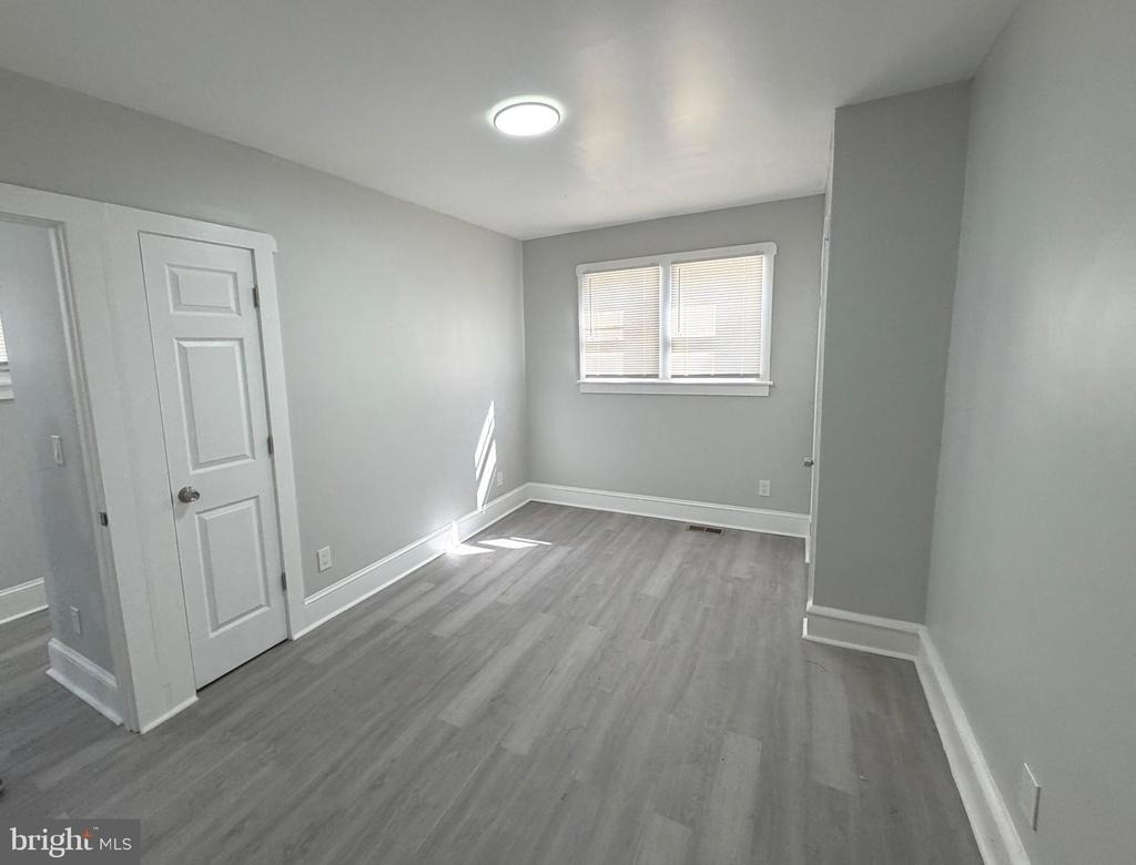 244 Mansion Avenue - Photo 15