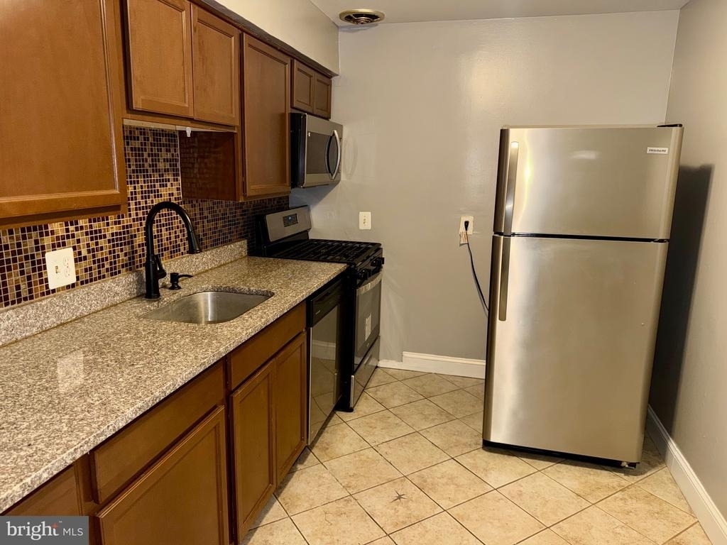 5215 Newton Street - Photo 8