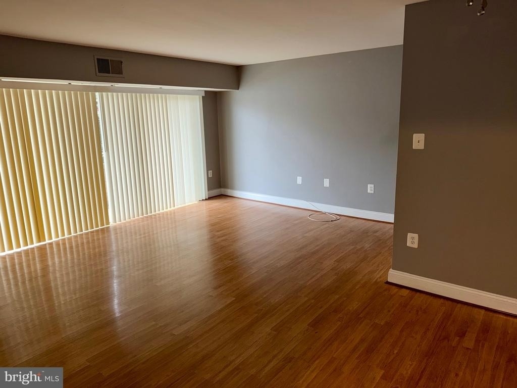 5215 Newton Street - Photo 9