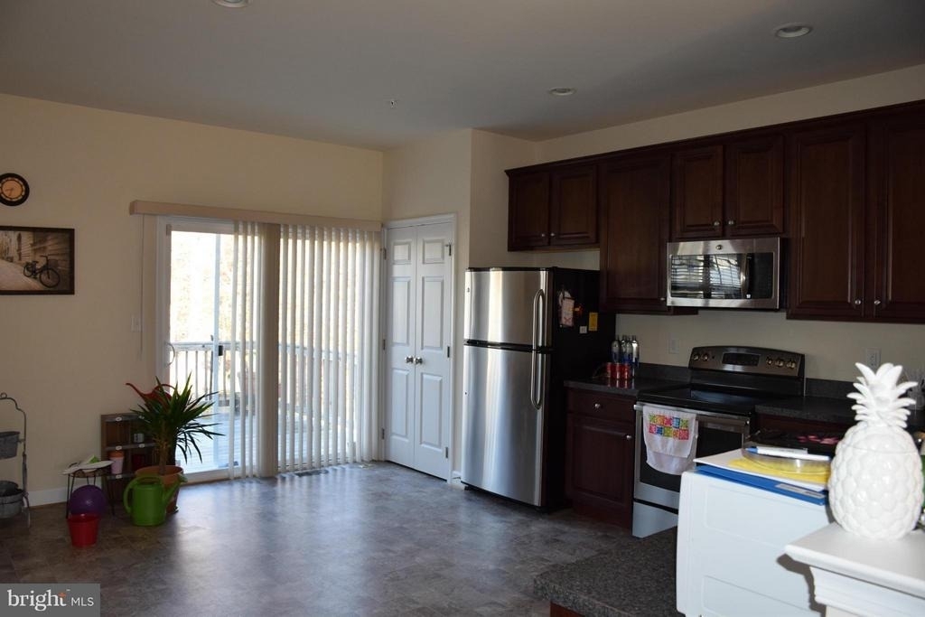 390 English Oak Lane - Photo 12