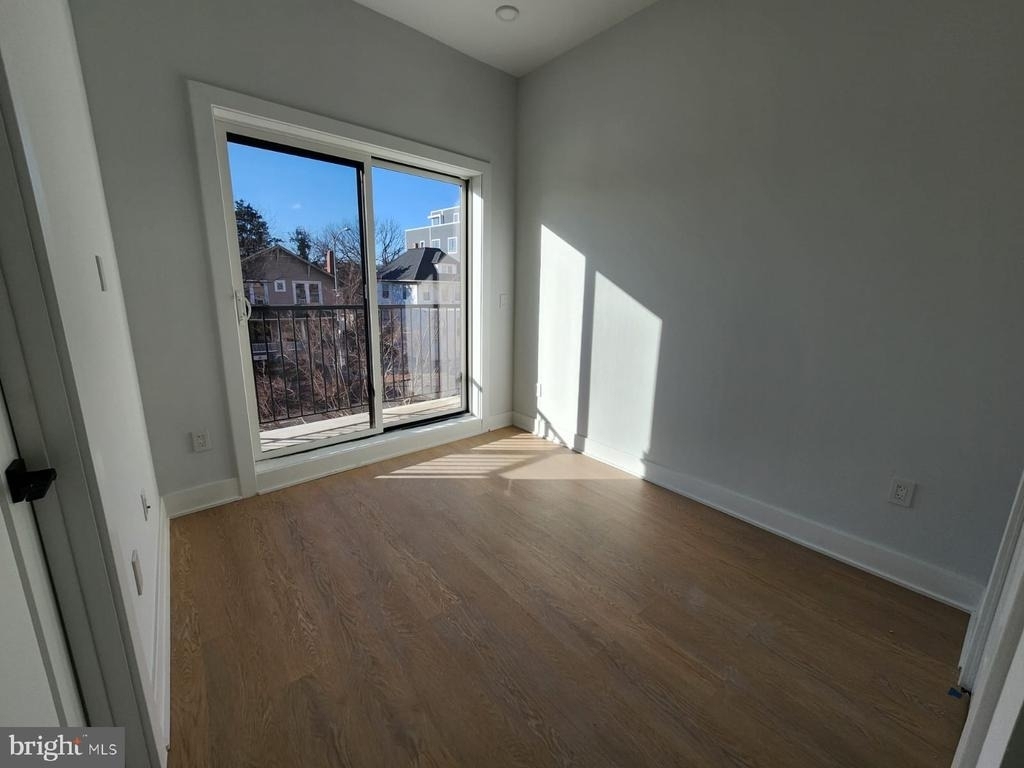 4905 Georgia Avenue Nw - Photo 6