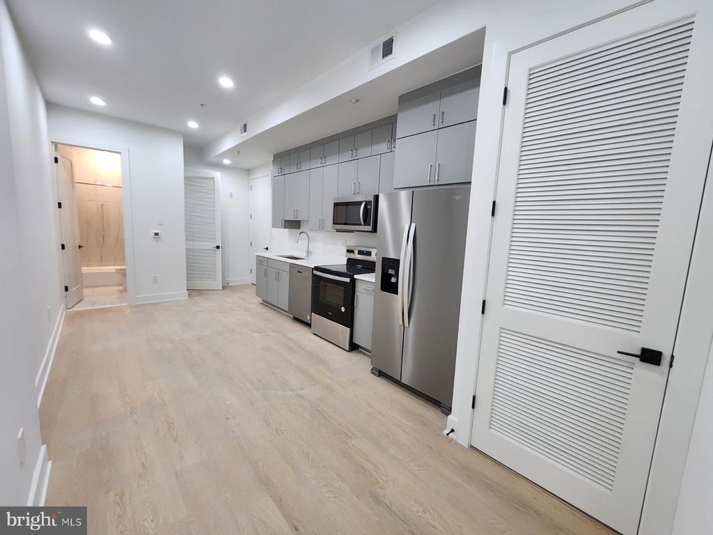 4905 Georgia Avenue Nw - Photo 2