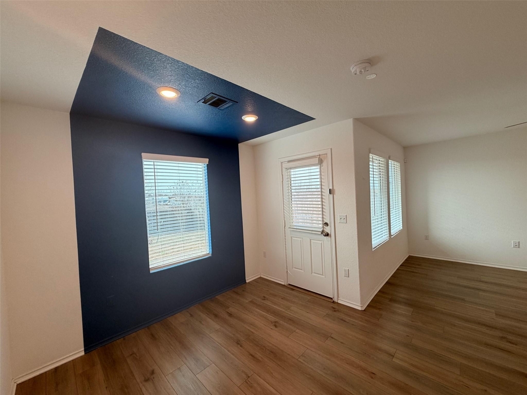 7316 Sparkling Light Dr - Photo 11