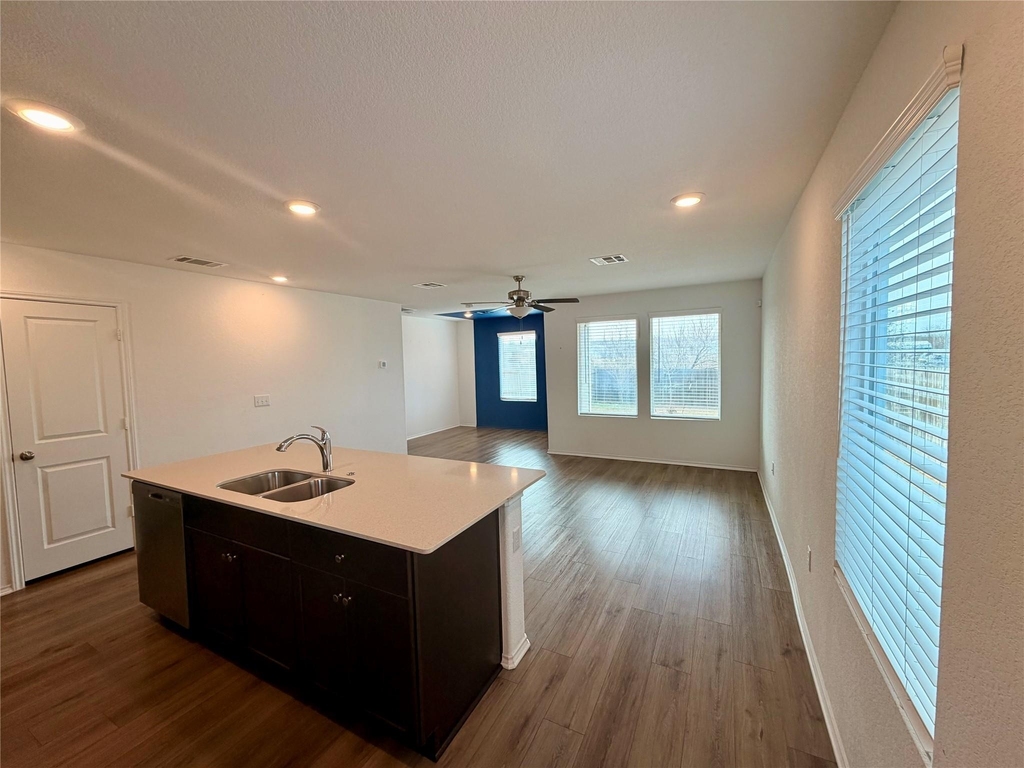 7316 Sparkling Light Dr - Photo 9