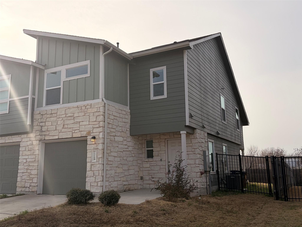7316 Sparkling Light Dr - Photo 1