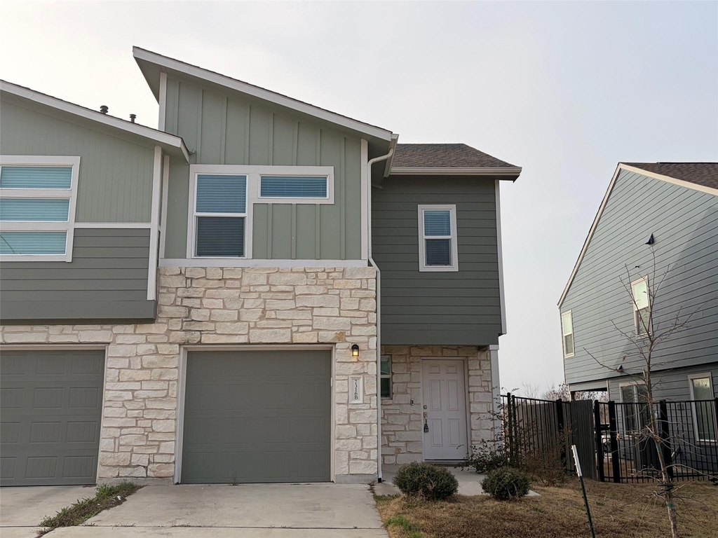 7316 Sparkling Light Dr - Photo 0