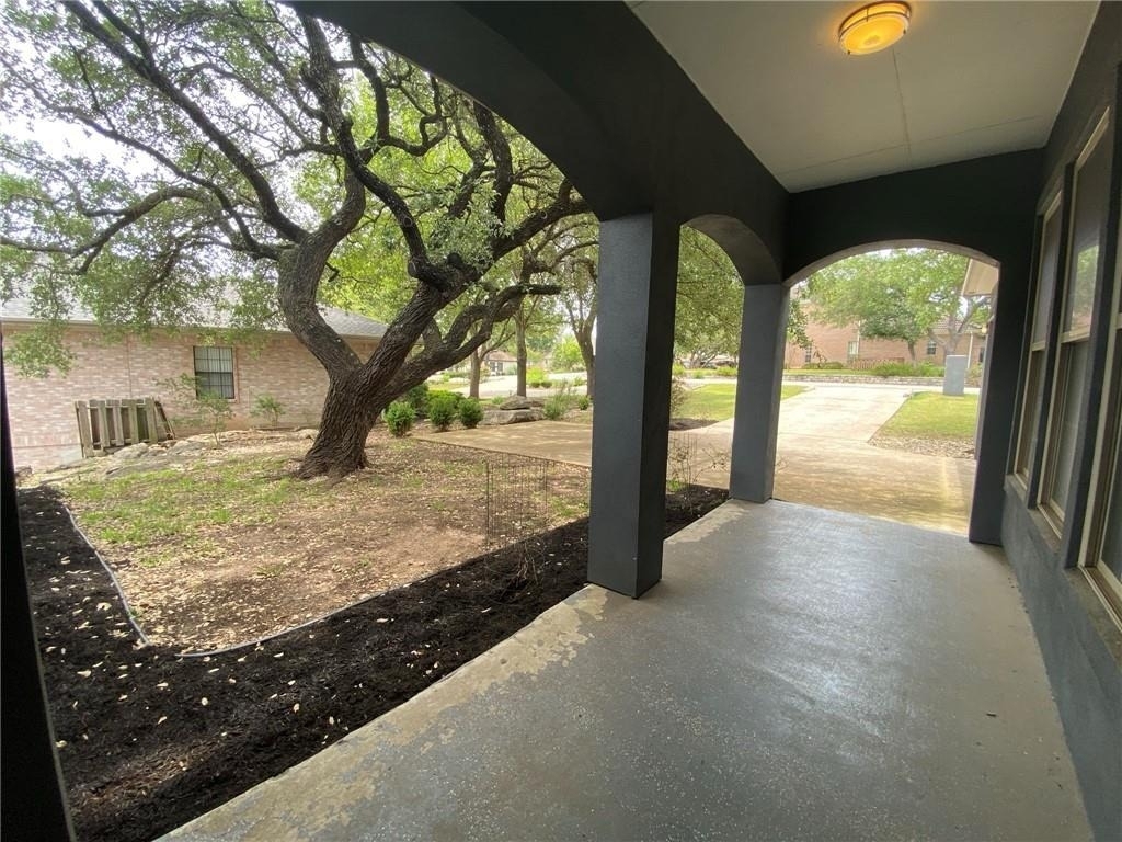 204 Spellbrook Ln - Photo 2