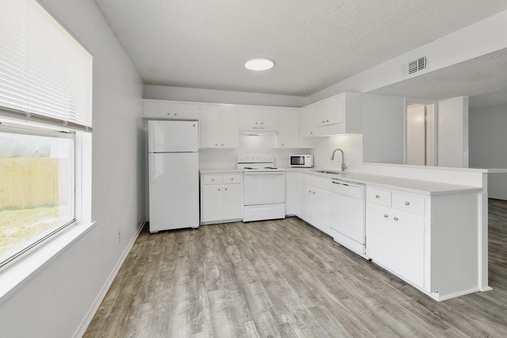5211 Thunderbird St - Photo 6