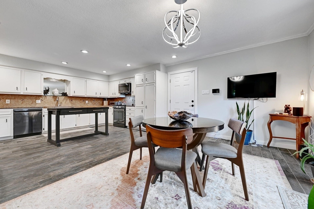 11133 Pinehurst Dr - Photo 4
