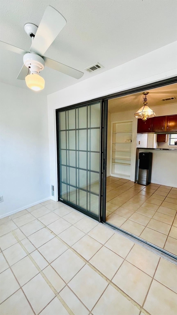 1510 W North Loop Blvd - Photo 7