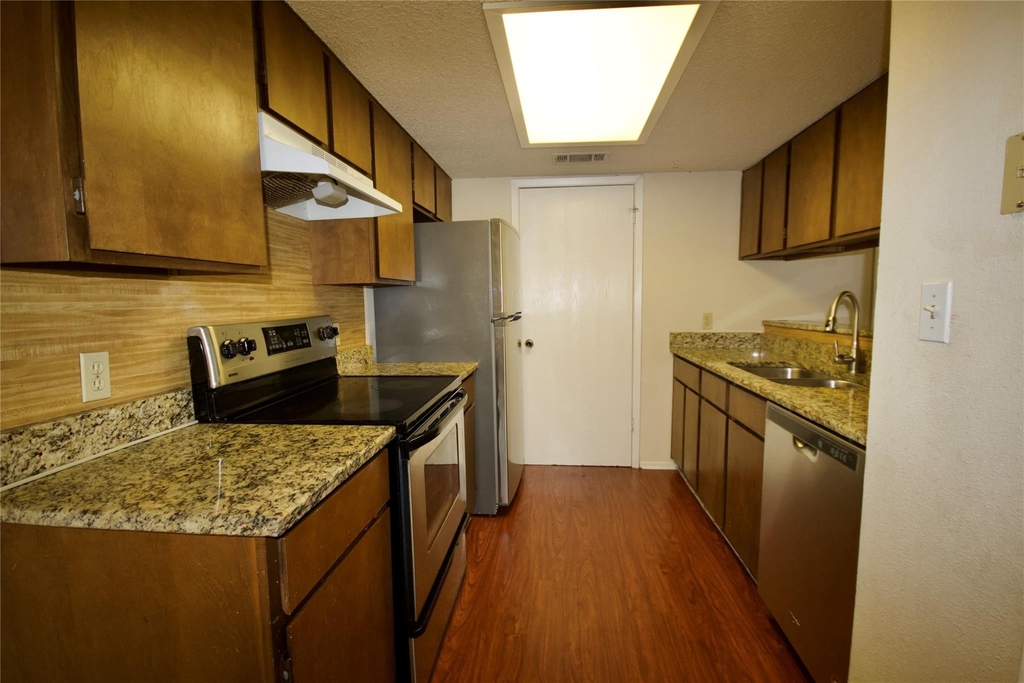 1405 #d Camp Craft Rd - Photo 4