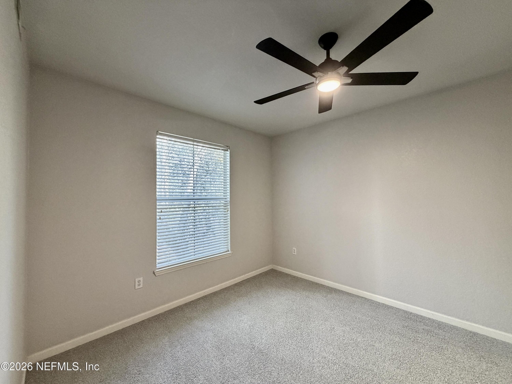 8539 Gate Parkway W - Photo 18