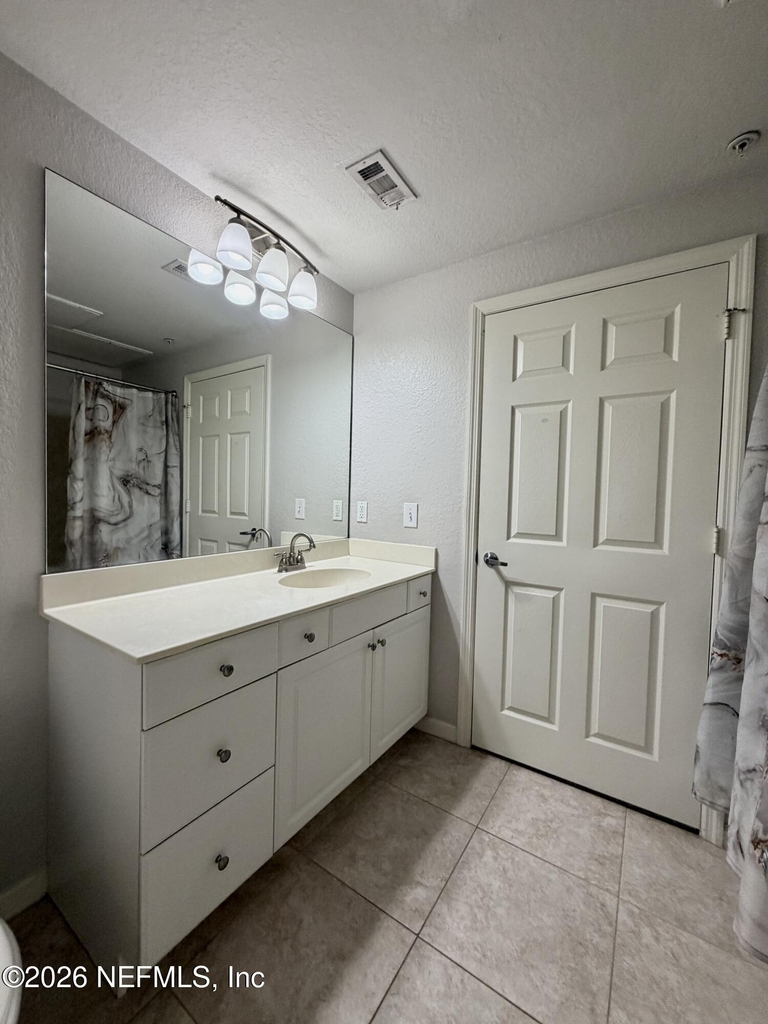 8539 Gate Parkway W - Photo 20