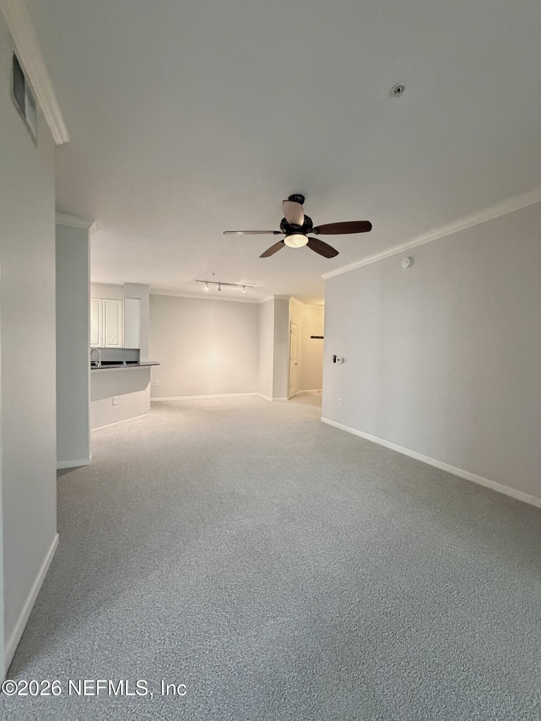 8539 Gate Parkway W - Photo 10