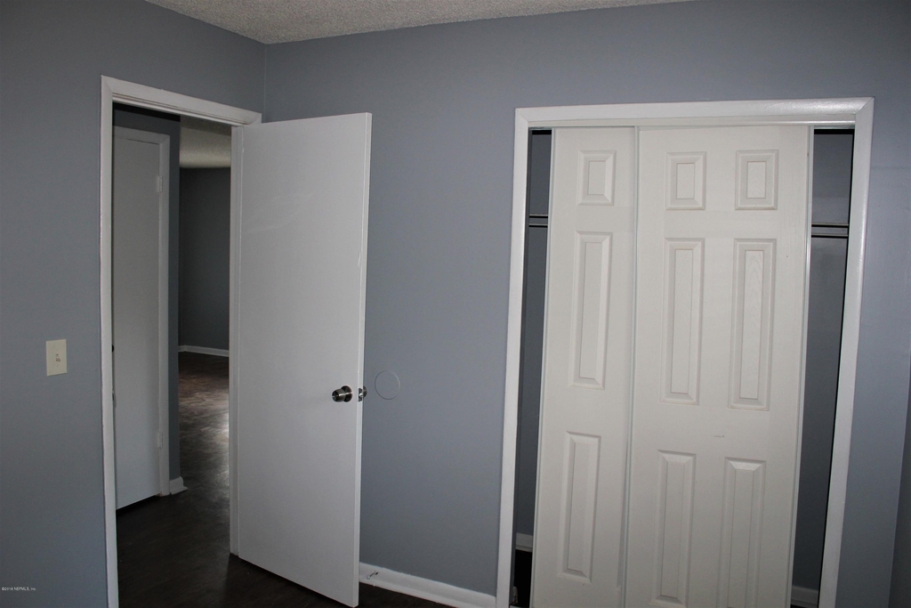 5136 Westchase Court - Photo 7