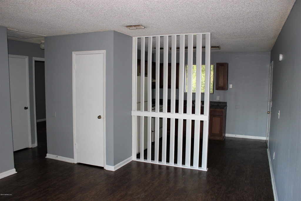 5136 Westchase Court - Photo 2