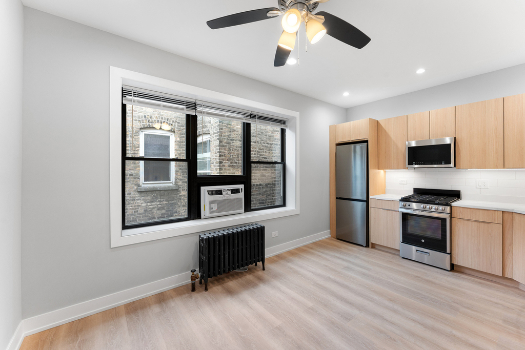 1546 W Jonquil Terrace - Photo 1