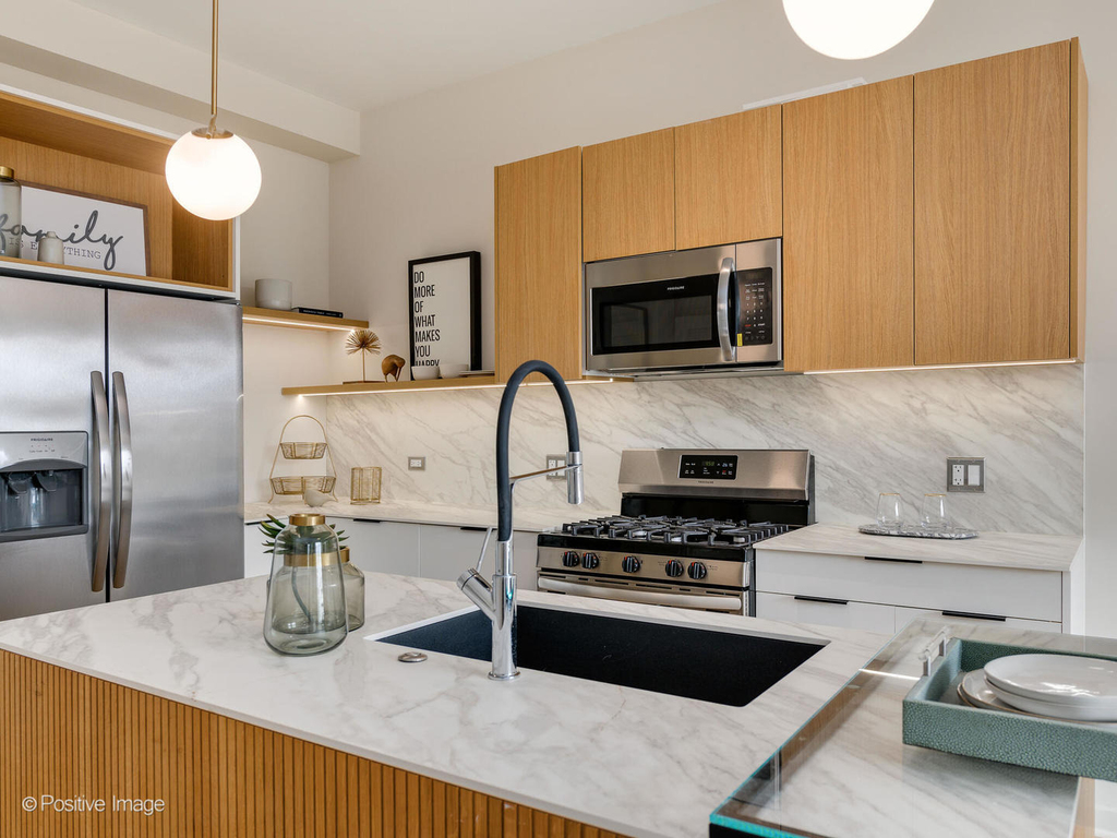 2811 Thatcher Avenue - Photo 6