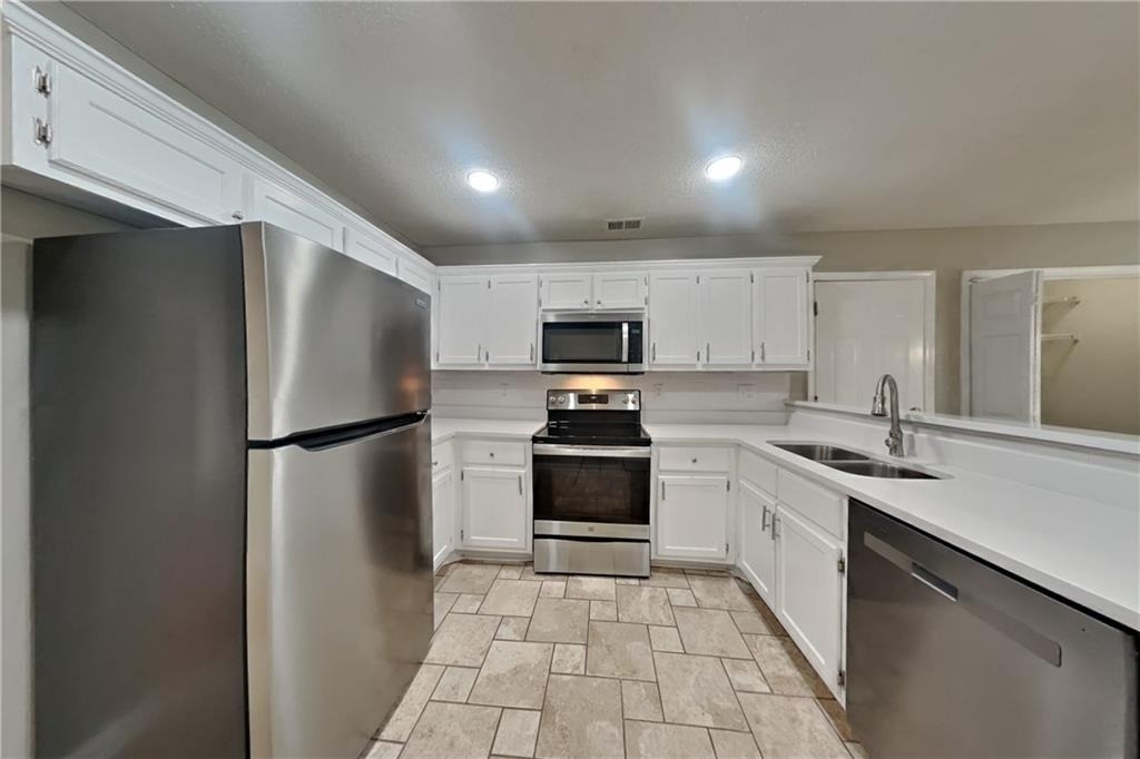 1603 Fort Perry Way - Photo 3